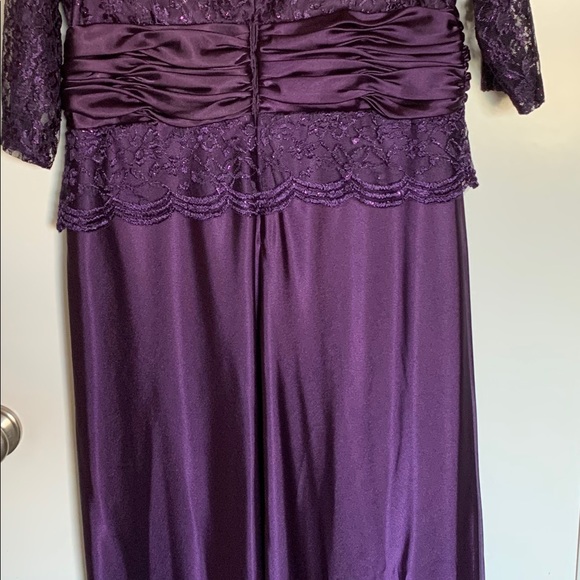 Dress - Picture 3 of 3